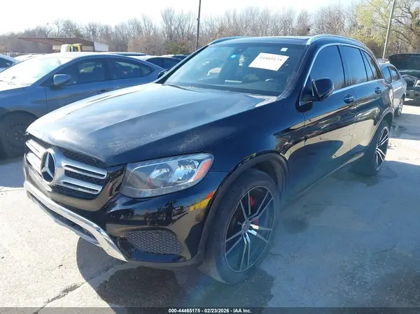 WDC0G4JB4GF045494 2016 MERCEDES-BENZ GLC - Image 2