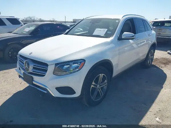 WDC0G4JB4GF055698 2016 MERCEDES-BENZ GLC - Image 2