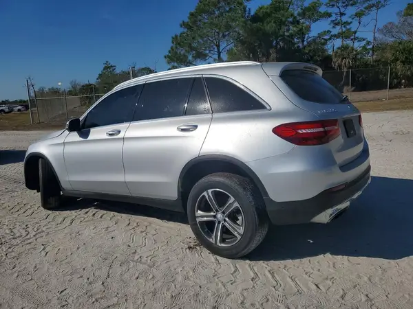 WDC0G4JB4GF063459 2016 MERCEDES-BENZ GLC - Image 2