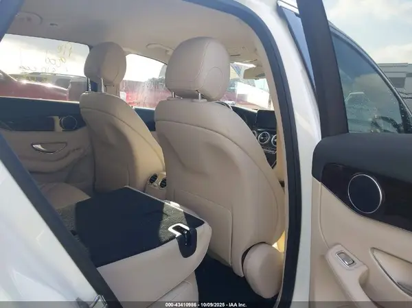 WDC0G4JB4GF077801 2016 MERCEDES-BENZ GLC - Image 8