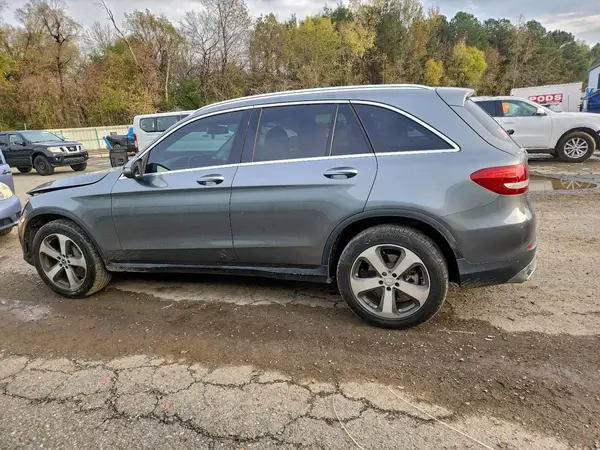 WDC0G4JB4GF078415 2016 MERCEDES-BENZ GLC - Image 2