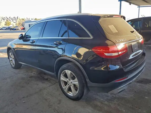 WDC0G4JB4GF081492 2016 MERCEDES-BENZ GLC - Image 2