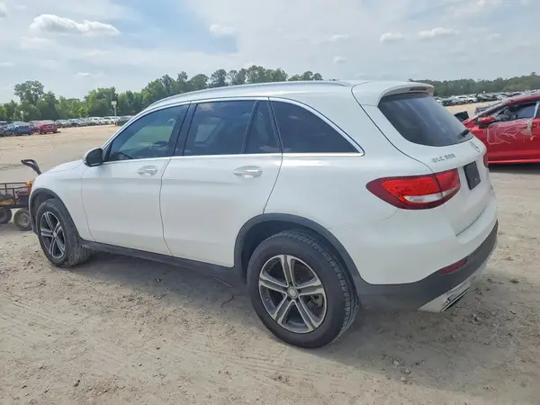WDC0G4JB4GF093772 2016 MERCEDES-BENZ GLC - Image 2