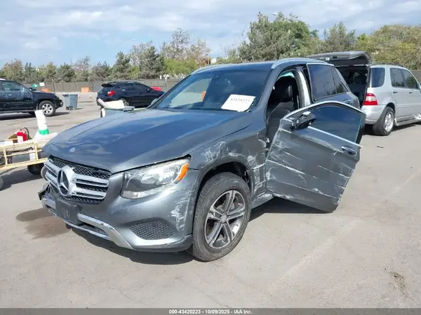 WDC0G4JB4HF131468 2017 MERCEDES-BENZ GLC - Image 2