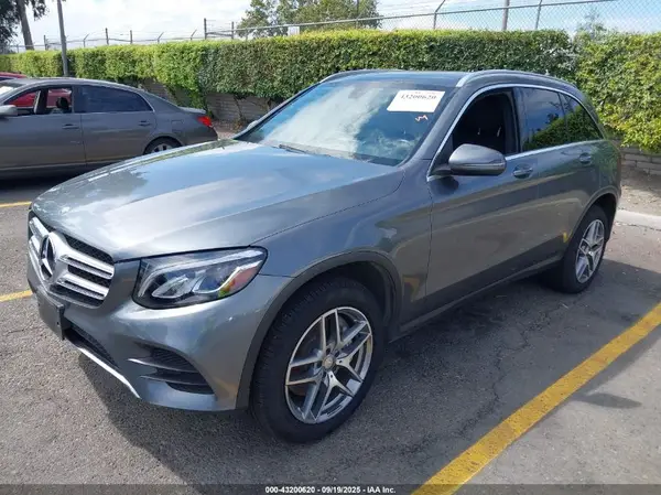 WDC0G4JB4HF138050 2017 MERCEDES-BENZ GLC - Image 2