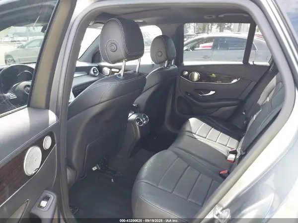 WDC0G4JB4HF138050 2017 MERCEDES-BENZ GLC - Image 8