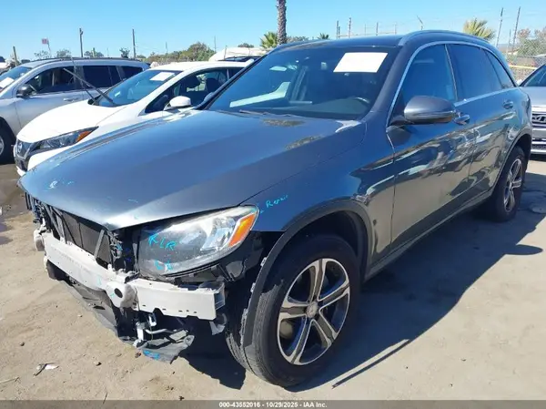 WDC0G4JB4HF139554 2017 MERCEDES-BENZ GLC - Image 2
