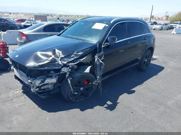 WDC0G4JB4HF179021 2017 MERCEDES-BENZ GLC - Image 2
