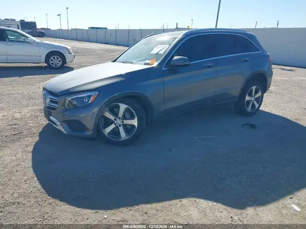 WDC0G4JB4HF184820 2017 MERCEDES-BENZ GLC - Image 2