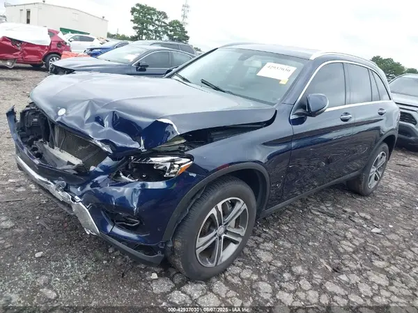 WDC0G4JB4HF190164 2017 MERCEDES-BENZ GLC - Image 2