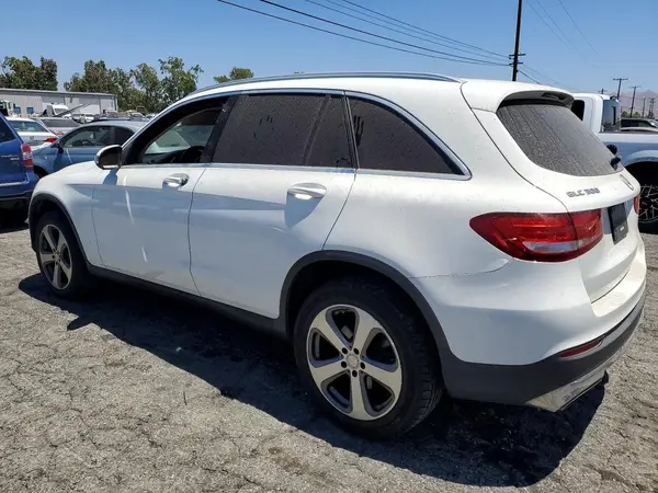 WDC0G4JB4HF195879 2017 MERCEDES-BENZ GLC - Image 2