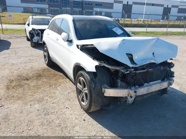 WDC0G4JB4HF213085 2017 MERCEDES-BENZ GLC - Image 1