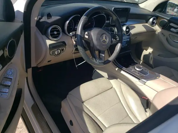 WDC0G4JB4HF243512 2017 MERCEDES-BENZ GLC - Image 8