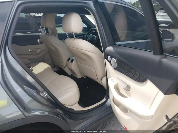 WDC0G4JB4HF251383 2017 MERCEDES-BENZ GLC - Image 8