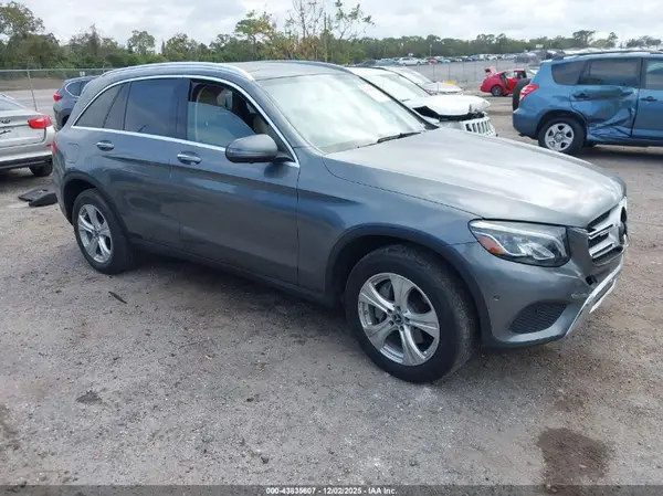 WDC0G4JB4JV029583 2018 MERCEDES-BENZ GLC - Image 1