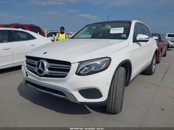 WDC0G4JB4JV030474 2018 MERCEDES-BENZ GLC - Image 2