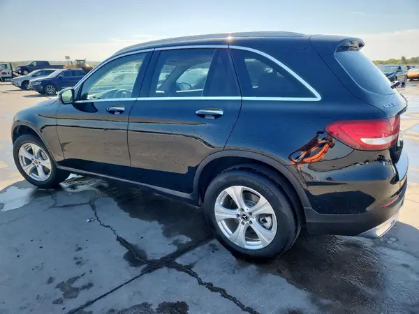 WDC0G4JB4JV032810 2018 MERCEDES-BENZ GLC - Image 2