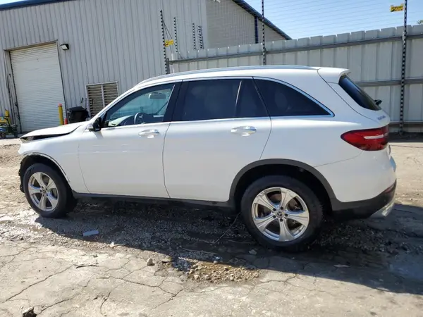 WDC0G4JB4JV038963 2018 MERCEDES-BENZ GLC - Image 2