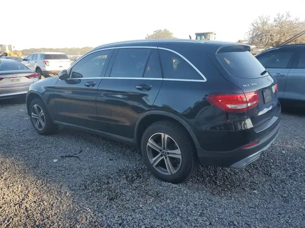 WDC0G4JB4JV051924 2018 MERCEDES-BENZ GLC - Image 2