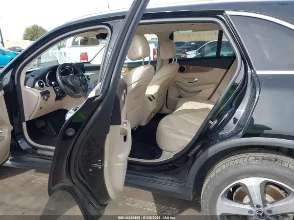 WDC0G4JB4JV052538 2018 MERCEDES-BENZ GLC - Image 8