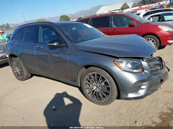 WDC0G4JB4JV052880 2018 MERCEDES-BENZ GLC - Image 1