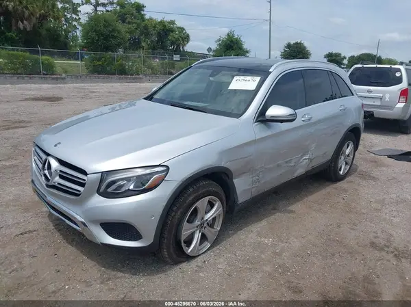 WDC0G4JB4JV064124 2018 MERCEDES-BENZ GLC - Image 2