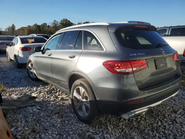 WDC0G4JB4JV072692 2018 MERCEDES-BENZ GLC - Image 2