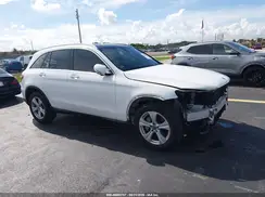 WDC0G4JB4JV082560 2018 MERCEDES-BENZ GLC