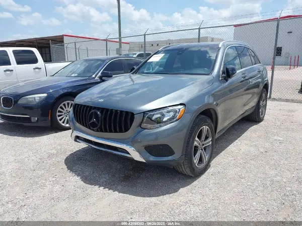 WDC0G4JB4JV083482 2018 MERCEDES-BENZ GLC - Image 2