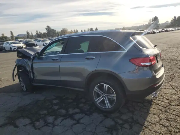 WDC0G4JB4JV093008 2018 MERCEDES-BENZ GLC - Image 2