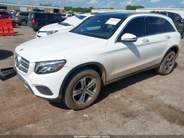 WDC0G4JB4JV102967 2018 MERCEDES-BENZ GLC - Image 2