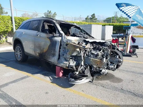 WDC0G4JB4JV110938 2018 MERCEDES-BENZ GLC - Image 1