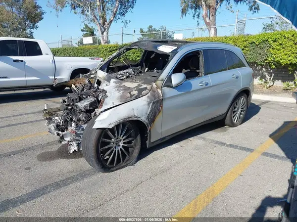 WDC0G4JB4JV110938 2018 MERCEDES-BENZ GLC - Image 2