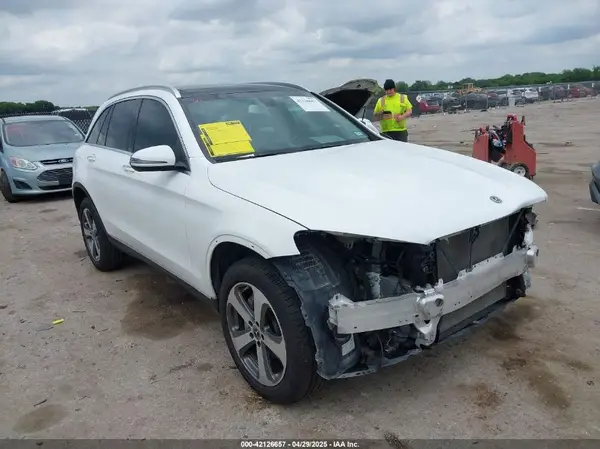 WDC0G4JB4KF590524 2019 MERCEDES-BENZ GLC - Image 1