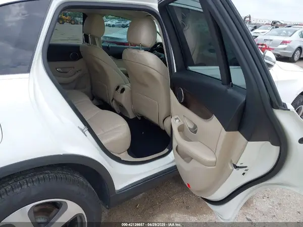 WDC0G4JB4KF590524 2019 MERCEDES-BENZ GLC - Image 8