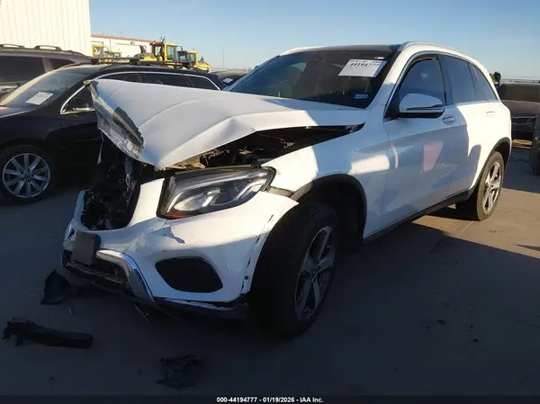 WDC0G4JB4KF608665 2019 MERCEDES-BENZ GLC - Image 2
