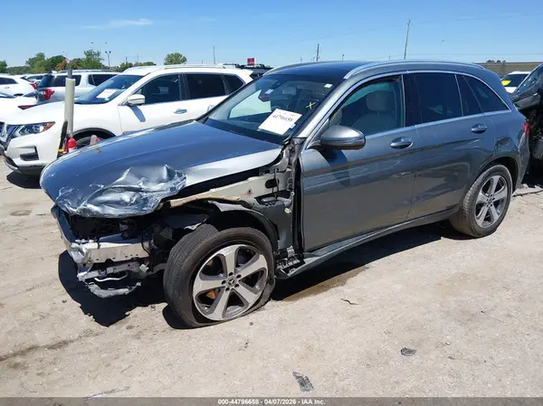 WDC0G4JB4KV126574 2019 MERCEDES-BENZ GLC - Image 2