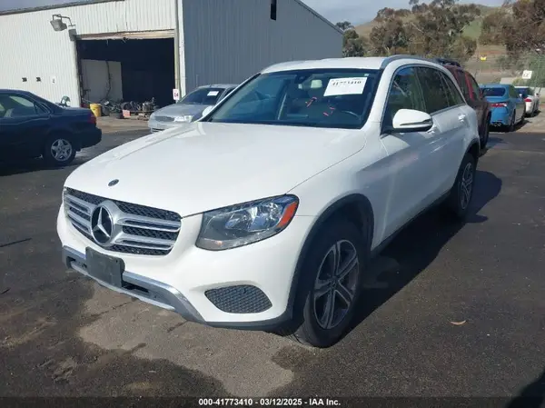 WDC0G4JB4KV149868 2019 MERCEDES-BENZ GLC - Image 2