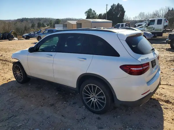 WDC0G4JB4KV167867 2019 MERCEDES-BENZ GLC - Image 2