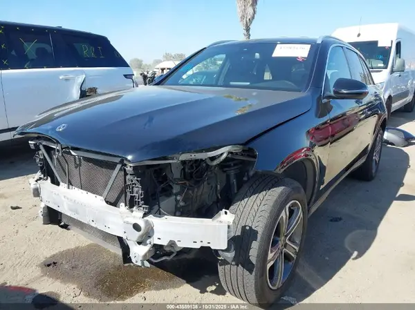 WDC0G4JB4KV183907 2019 MERCEDES-BENZ GLC - Image 2