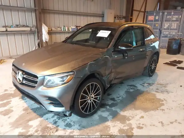 WDC0G4JB4KV192610 2019 MERCEDES-BENZ GLC - Image 2
