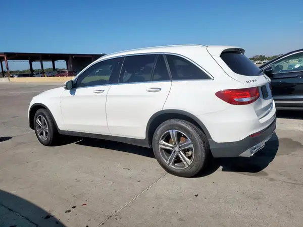 WDC0G4JB5GF006493 2016 MERCEDES-BENZ GLC - Image 2