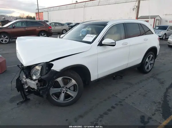 WDC0G4JB5GF050204 2016 MERCEDES-BENZ GLC - Image 2