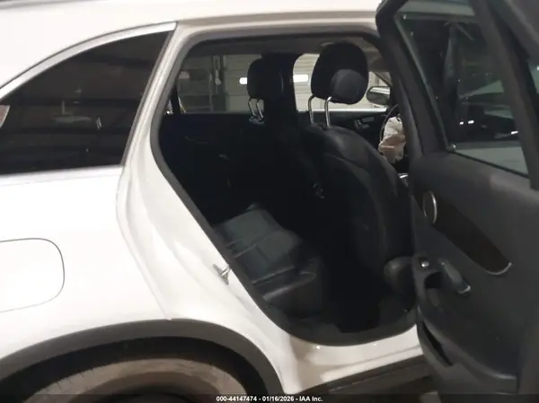 WDC0G4JB5GF055810 2016 MERCEDES-BENZ GLC - Image 8