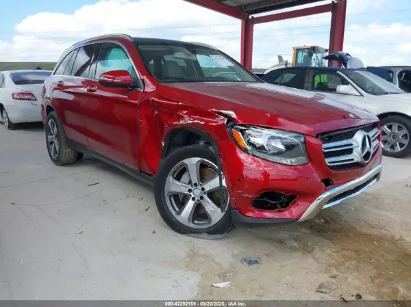 WDC0G4JB5GF108666 2016 MERCEDES-BENZ GLC - Image 1