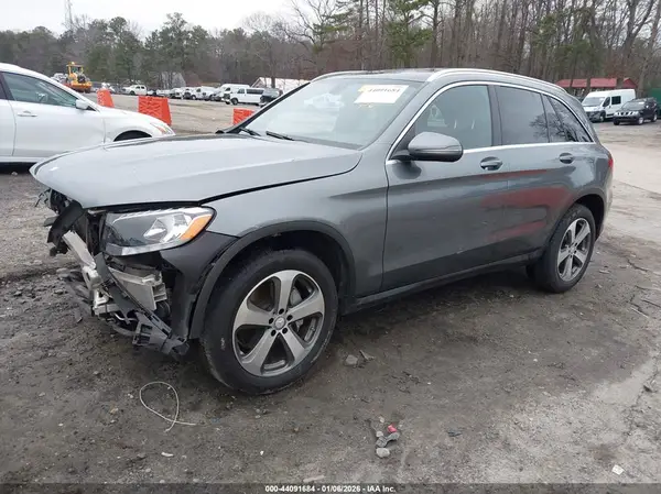 WDC0G4JB5HF115599 2017 MERCEDES-BENZ GLC - Image 2