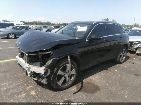 WDC0G4JB5HF125324 2017 MERCEDES-BENZ GLC - Image 2
