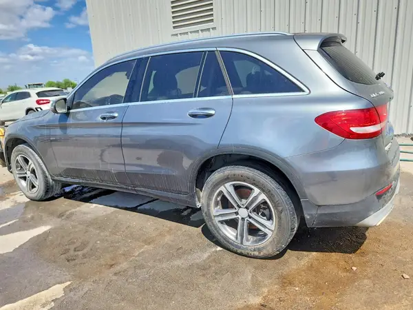 WDC0G4JB5HF131169 2017 MERCEDES-BENZ GLC - Image 2