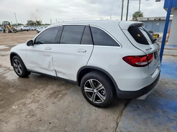 WDC0G4JB5HF186124 2017 MERCEDES-BENZ GLC - Image 2