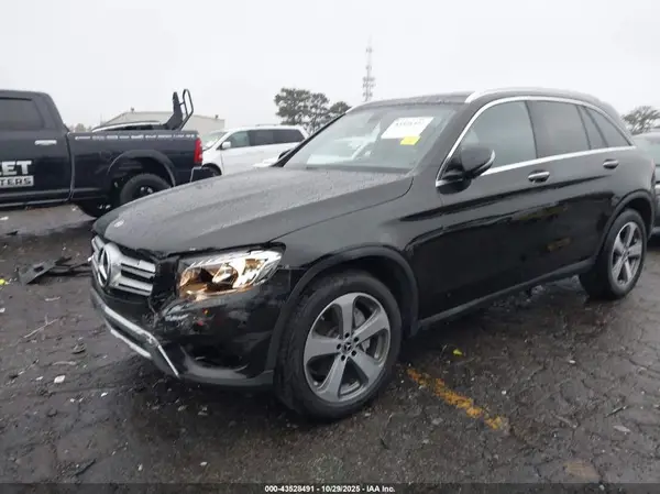 WDC0G4JB5HV013449 2017 MERCEDES-BENZ GLC - Image 2